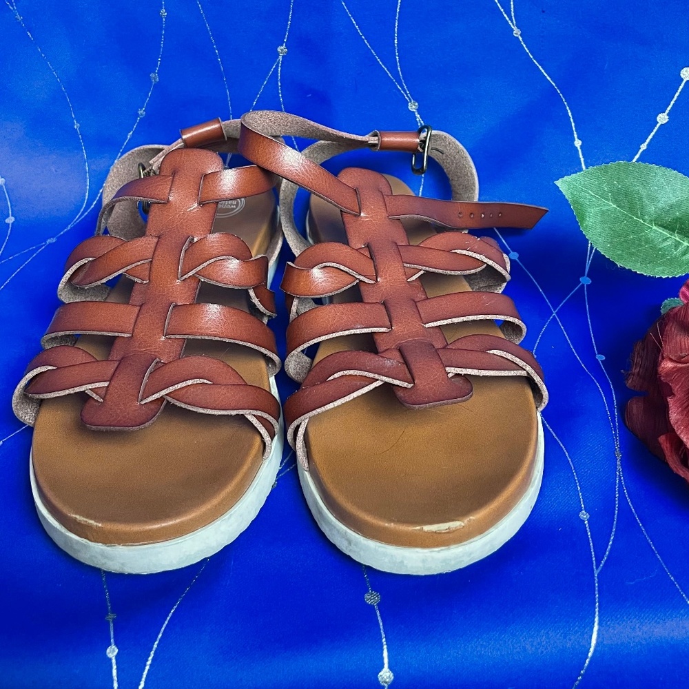 Comfortable Soft Leather Sandals for Girls, Size 5 (Big Kid)